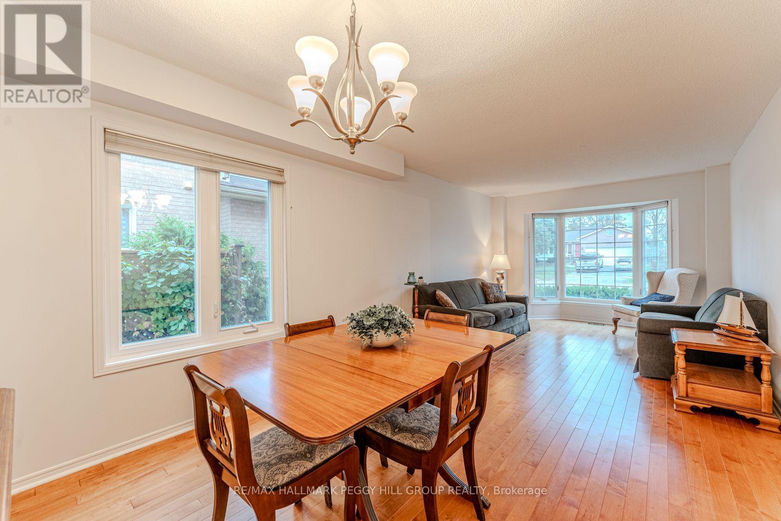 44 Cardinal Street, Barrie, Ontario  L4M 6C9 - Photo 5 - S12662112