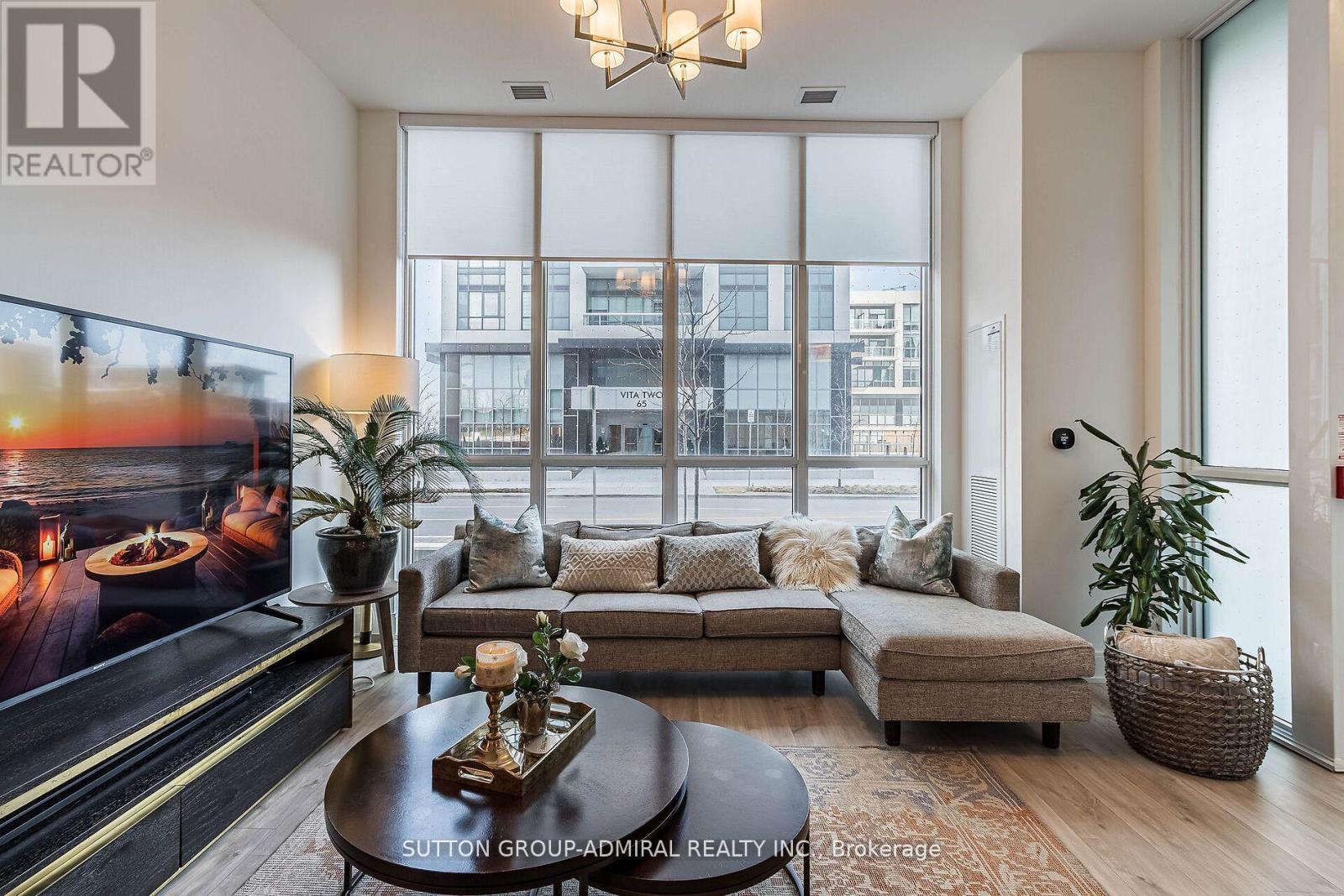 Th107 - 70 Annie Craig Drive, Toronto, Ontario  M8V 0A8 - Photo 10 - W12662118