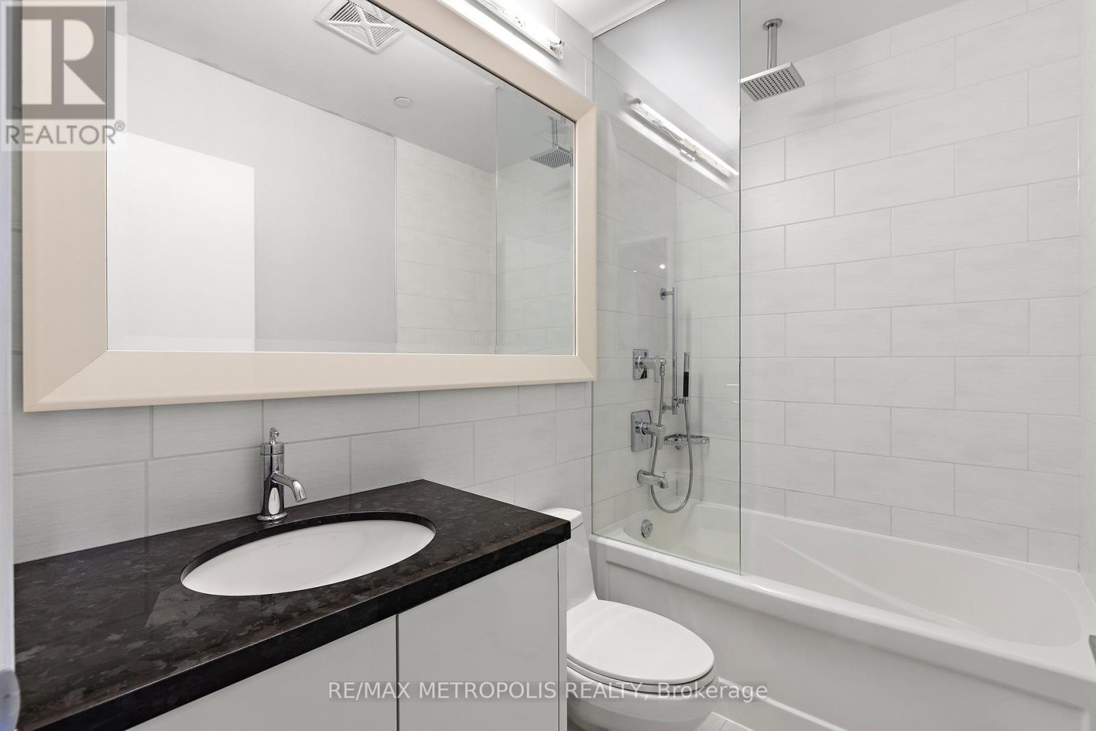 302 - 88 Park Lawn Road, Toronto (Mimico), Ontario  M8Y 0B6 - Photo 21 - W12662150