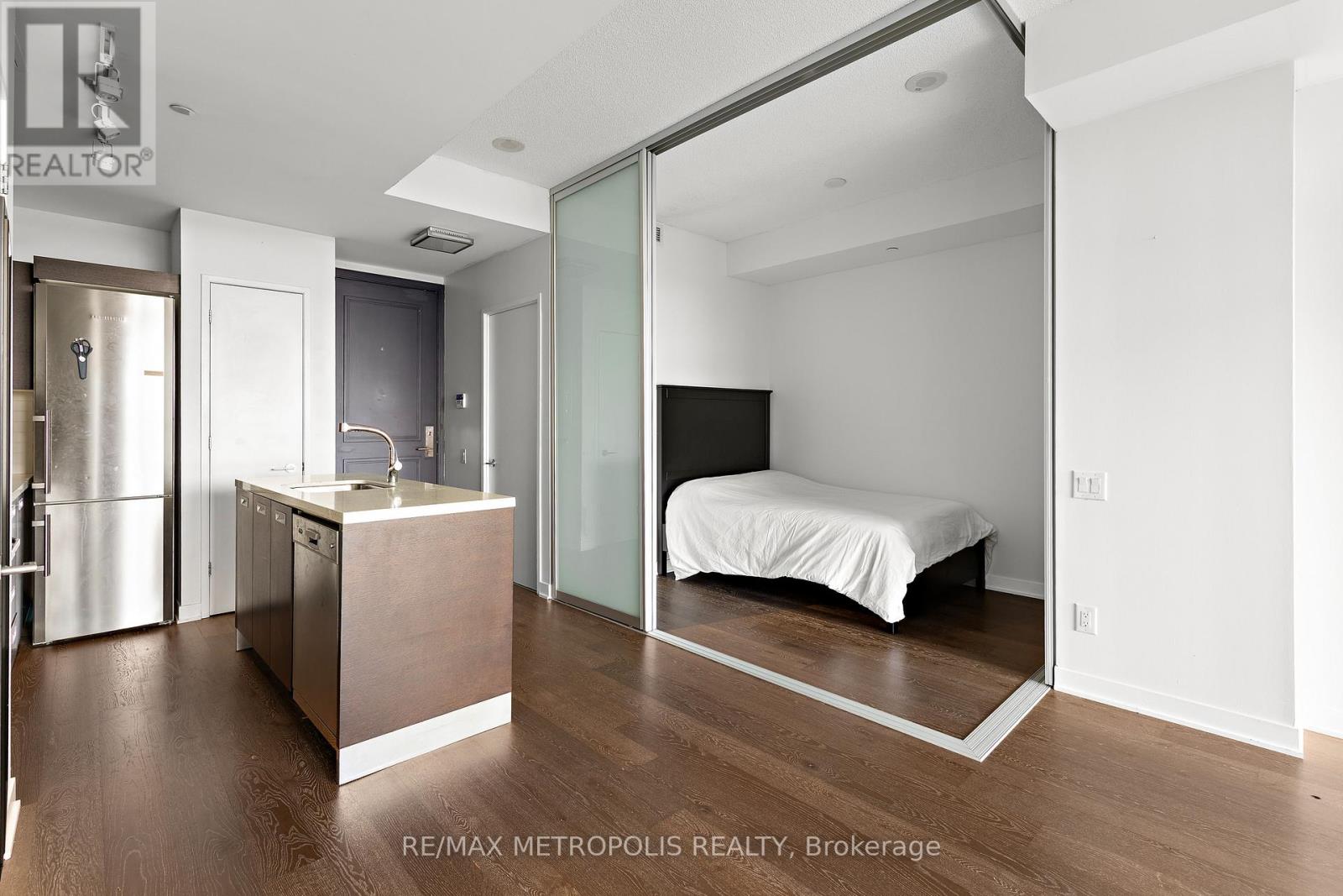 302 - 88 Park Lawn Road, Toronto (Mimico), Ontario  M8Y 0B6 - Photo 25 - W12662150