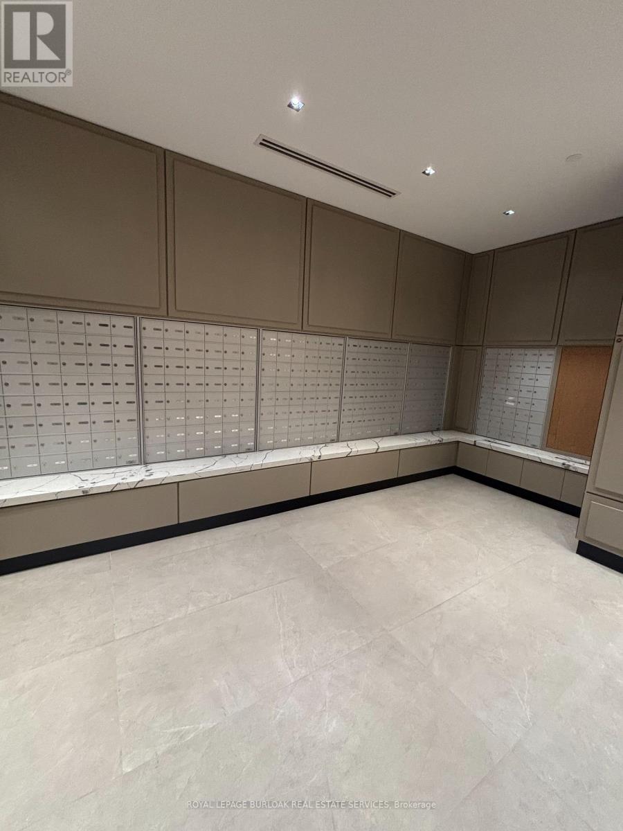 426 - 3200 William Coltson Avenue, Oakville, Ontario  L6H 7W6 - Photo 11 - W12662166