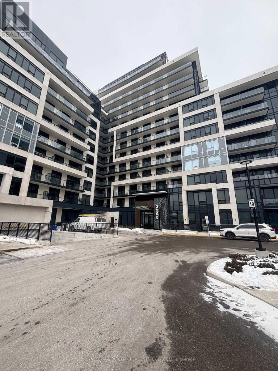 426 - 3200 William Coltson Avenue, Oakville, Ontario  L6H 7W6 - Photo 2 - W12662166