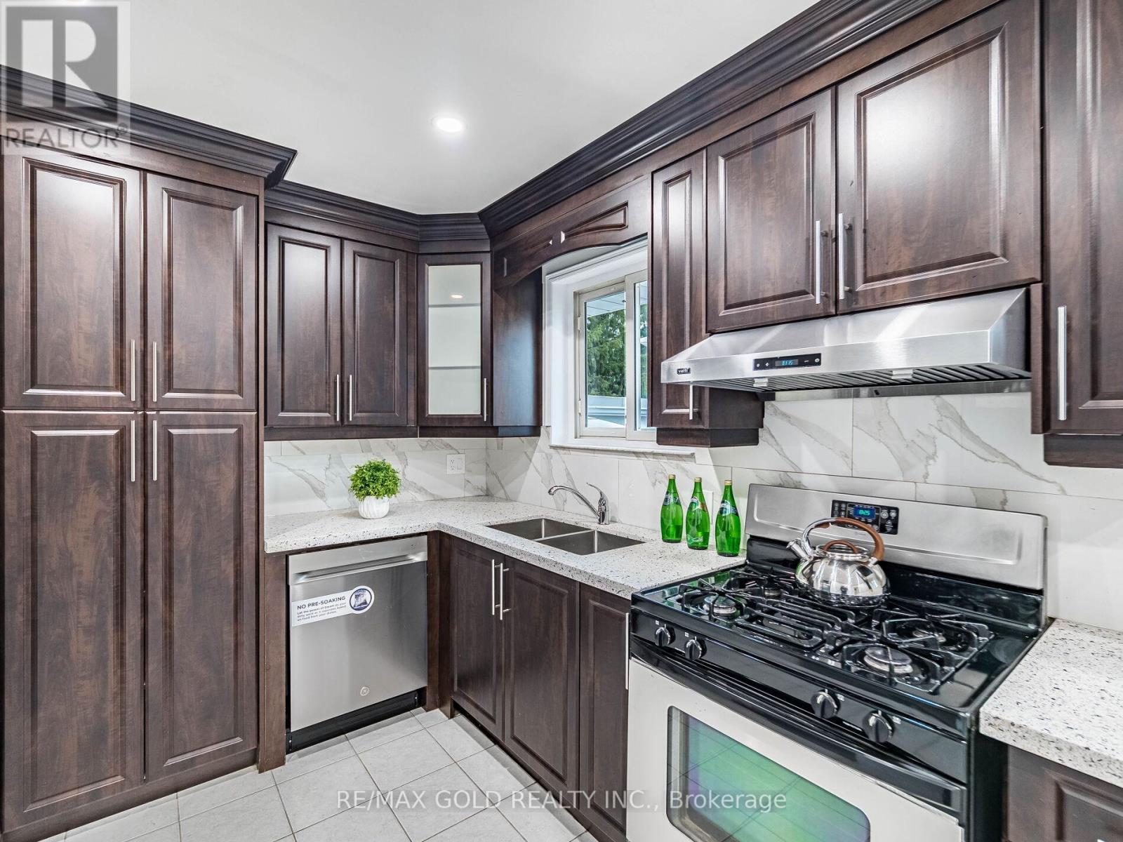 179 Elizabeth Street S, Brampton, Ontario  L6Y 1R8 - Photo 17 - W12662170