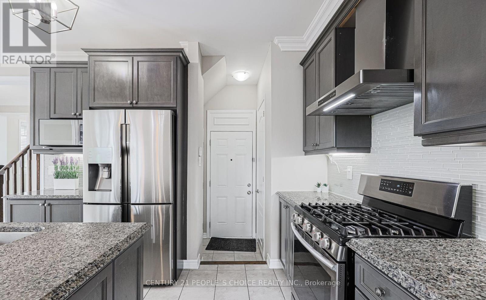 Upper - 565 Edenbrook Hill Drive, Brampton (Northwest Brampton), Ontario  L7C 3H1 - Photo 6 - W12662174