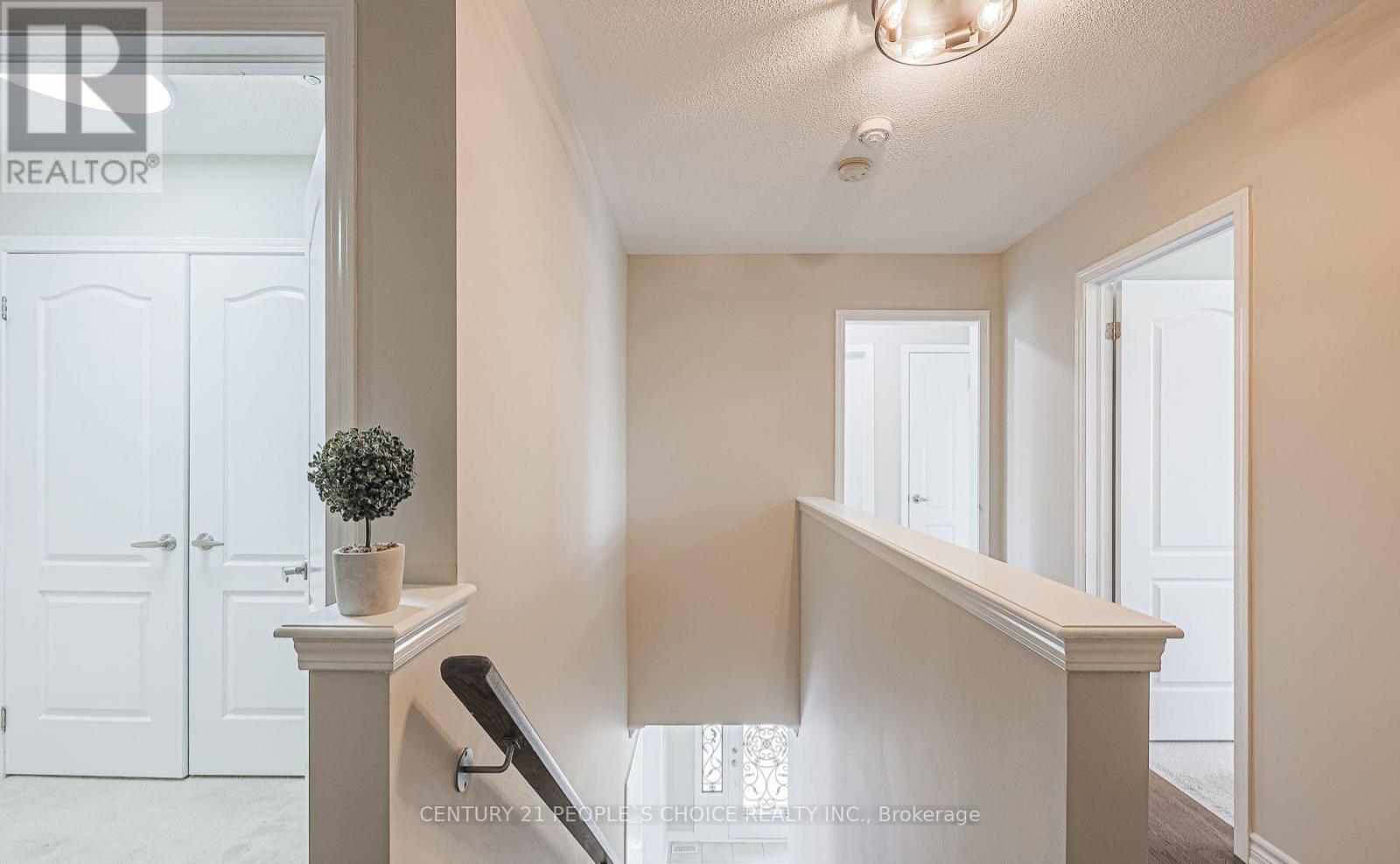 Upper - 565 Edenbrook Hill Drive, Brampton (Northwest Brampton), Ontario  L7C 3H1 - Photo 8 - W12662174