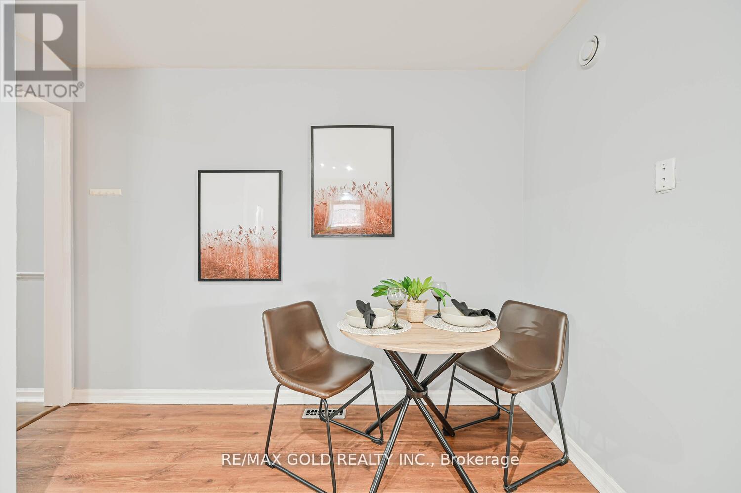 73 Chipmunk Crescent, Brampton, Ontario  L6R 1B4 - Photo 8 - W12662190