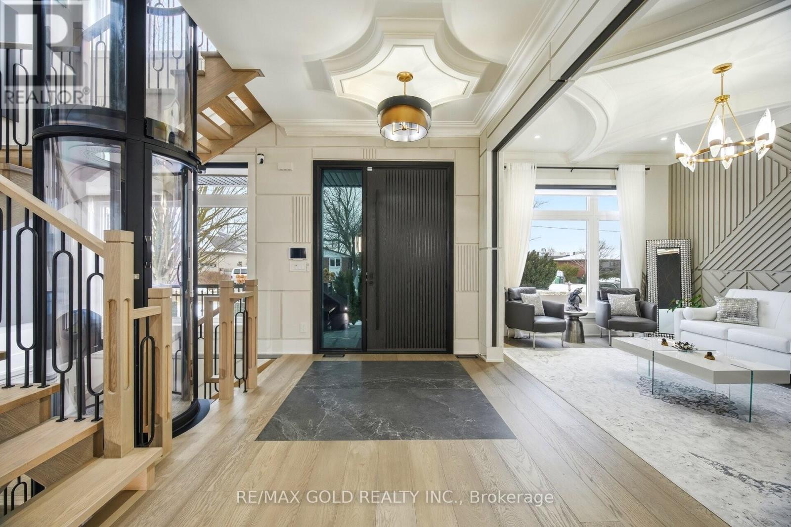 28 William Street, Caledon, Ontario  L7E 4V2 - Photo 2 - W12662194