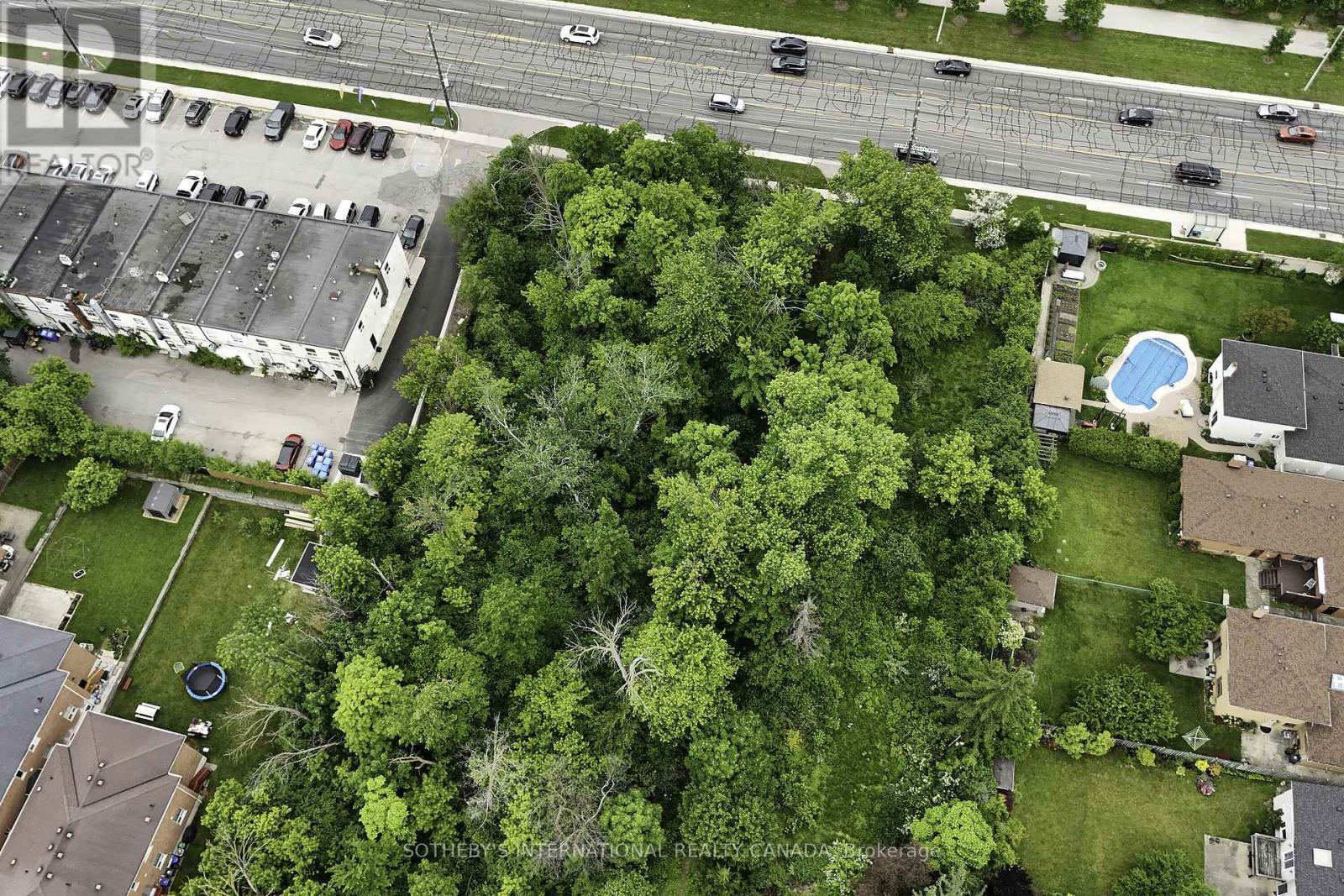 1050 Burnhamthorpe Road E, Mississauga, Ontario  L4Y 2X6 - Photo 4 - W12662218