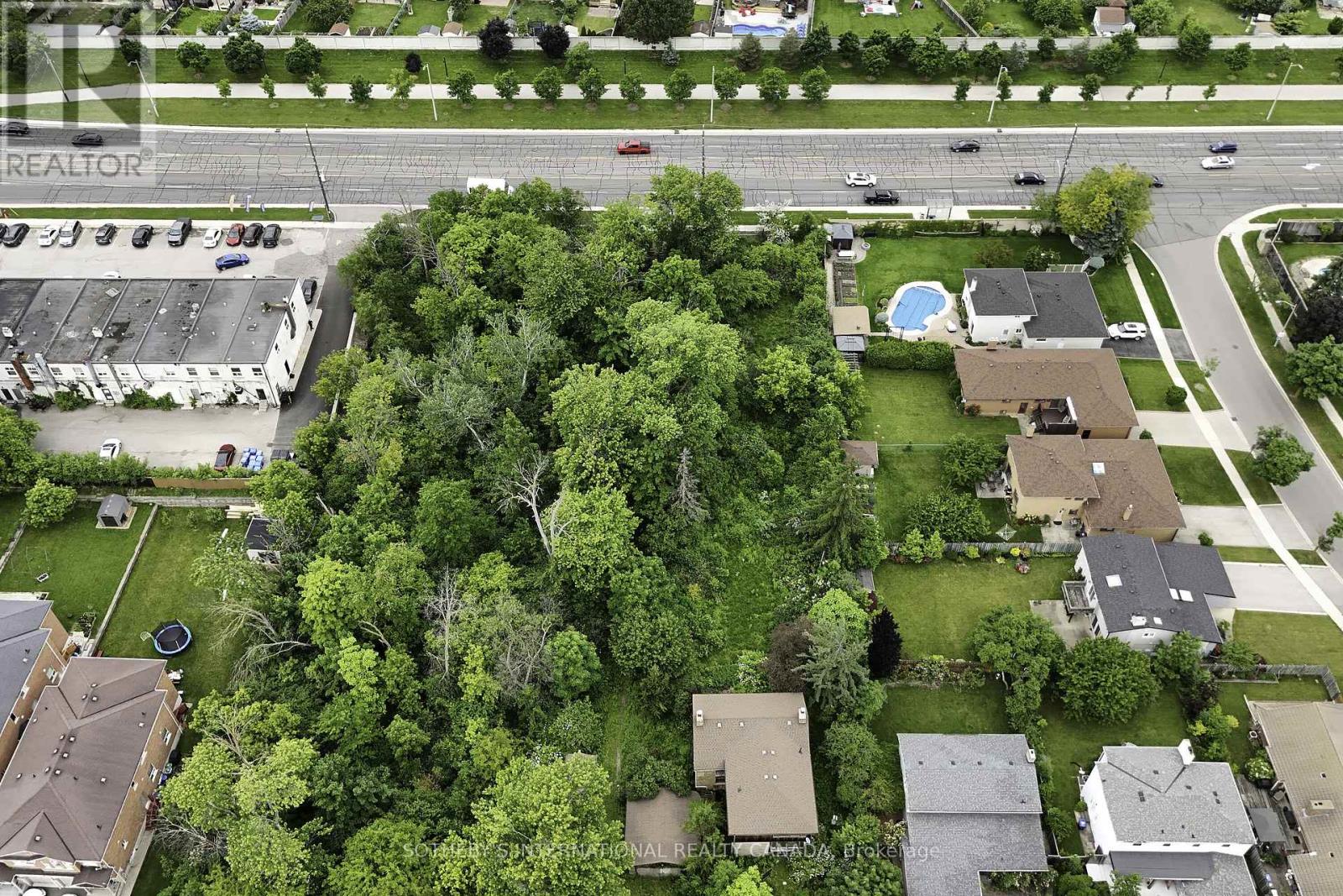 1050 Burnhamthorpe Road E, Mississauga, Ontario  L4Y 2X6 - Photo 6 - W12662218