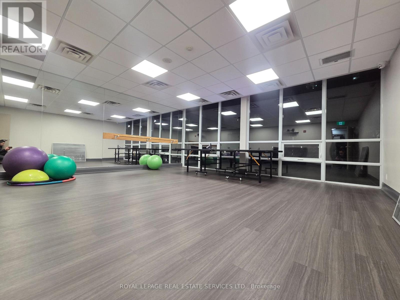 102 - 1900 Lake Shore Boulevard, Toronto, Ontario  M6S 1A4 - Photo 13 - W12662250