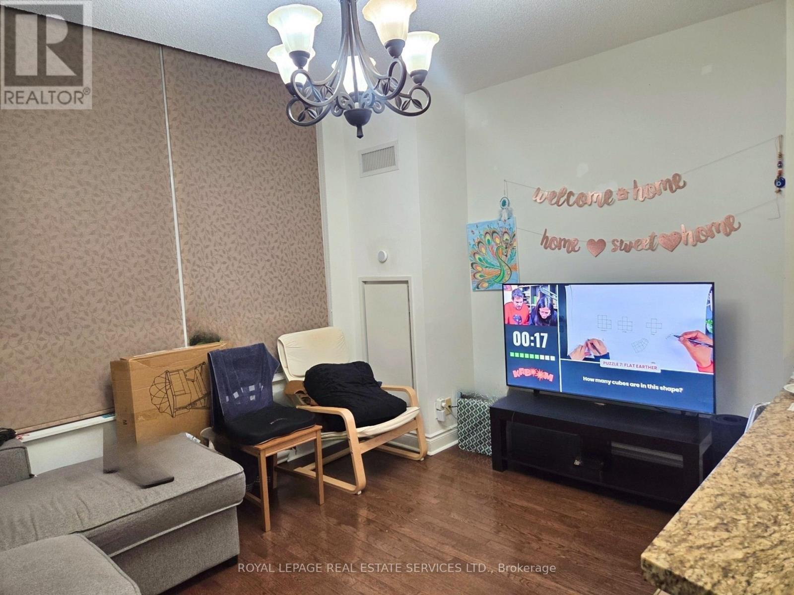 102 - 1900 Lake Shore Boulevard, Toronto, Ontario  M6S 1A4 - Photo 2 - W12662250