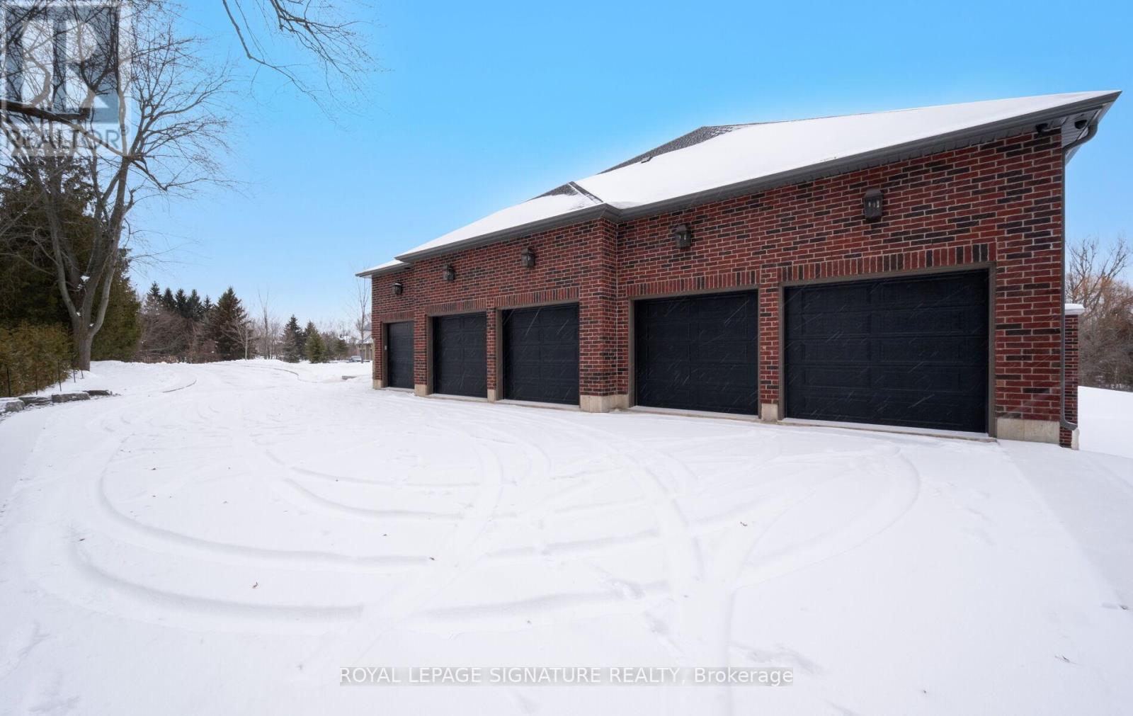 101 Perryman Court, Erin, Ontario  N0B 1H0 - Photo 2 - X12662132