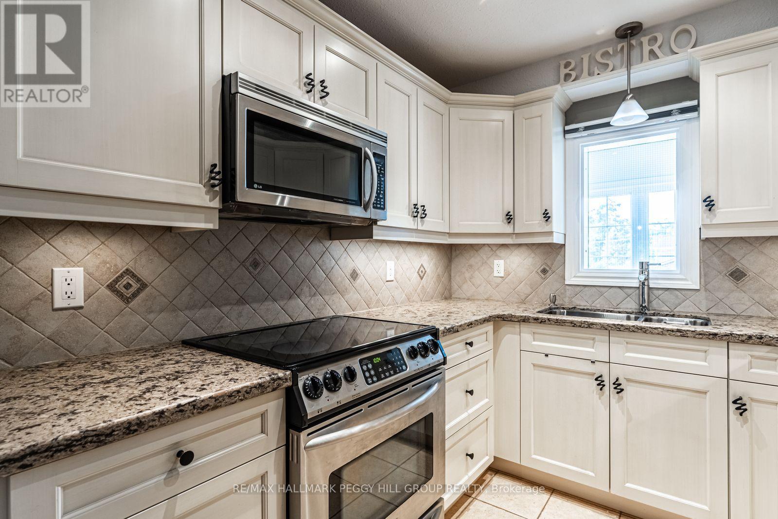 7 - 222 Steel Street, Barrie, Ontario  L4M 2G9 - Photo 5 - S12601262