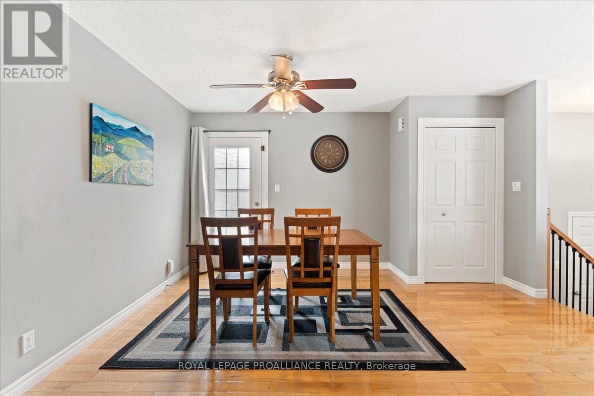 19 Fleming Road, Quinte West (Trenton Ward), Ontario  K8V 6P6 - Photo 10 - X12662466