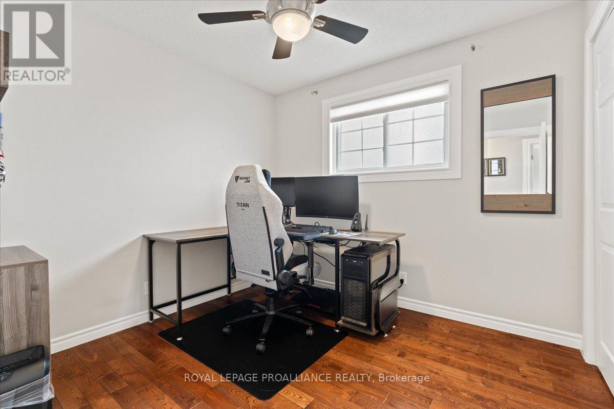 19 Fleming Road, Quinte West (Trenton Ward), Ontario  K8V 6P6 - Photo 22 - X12662466