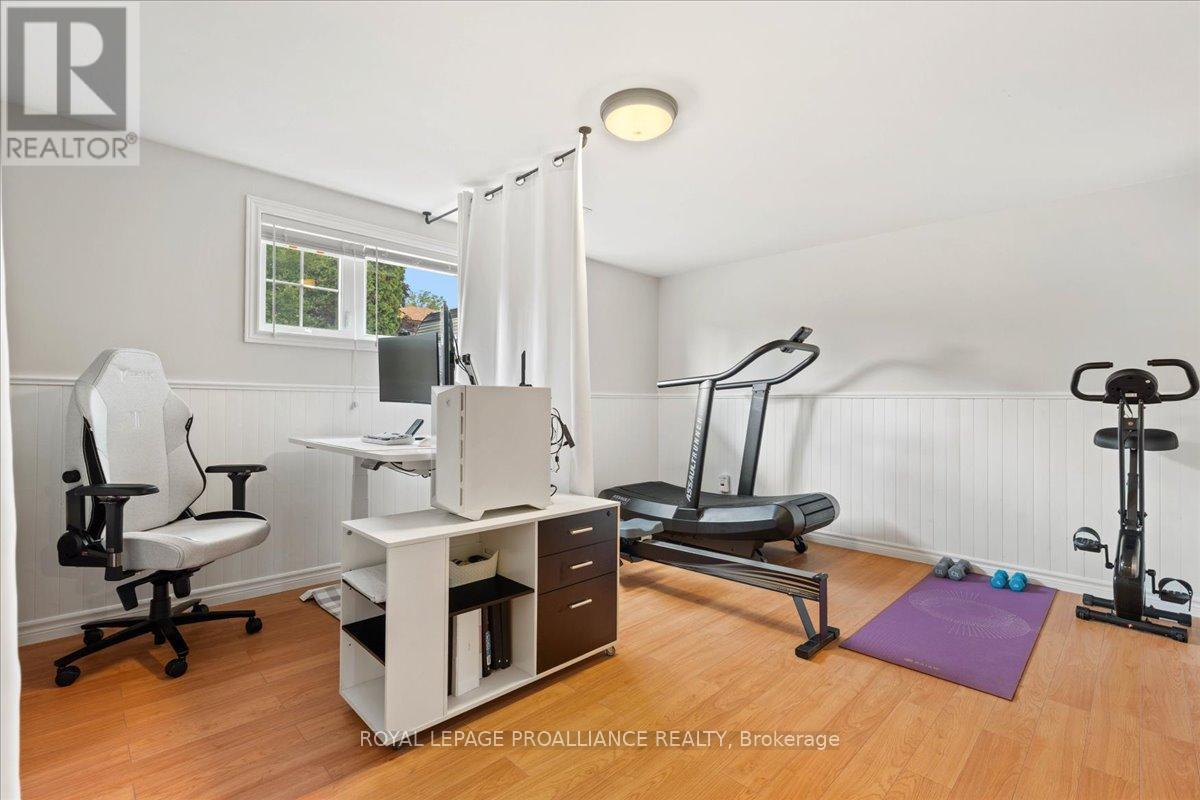 19 Fleming Road, Quinte West (Trenton Ward), Ontario  K8V 6P6 - Photo 24 - X12662466