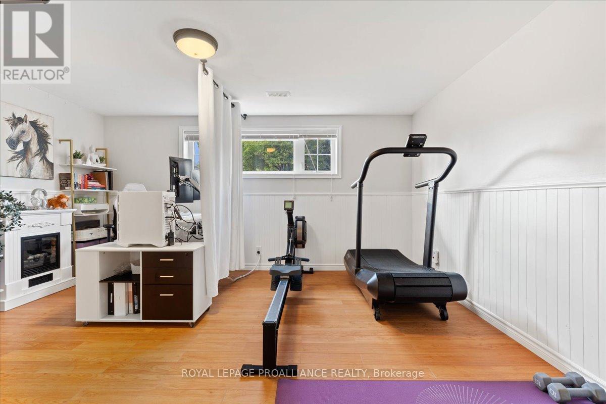 19 Fleming Road, Quinte West (Trenton Ward), Ontario  K8V 6P6 - Photo 26 - X12662466