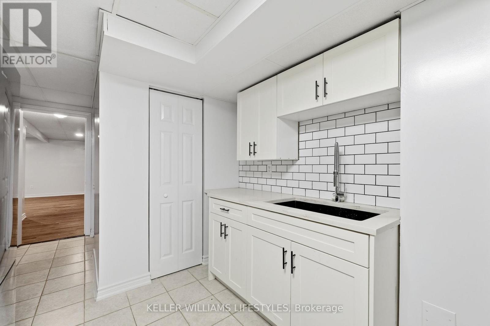 45 Denlaw Road, London North, Ontario  N6G 3L3 - Photo 39 - X12662302