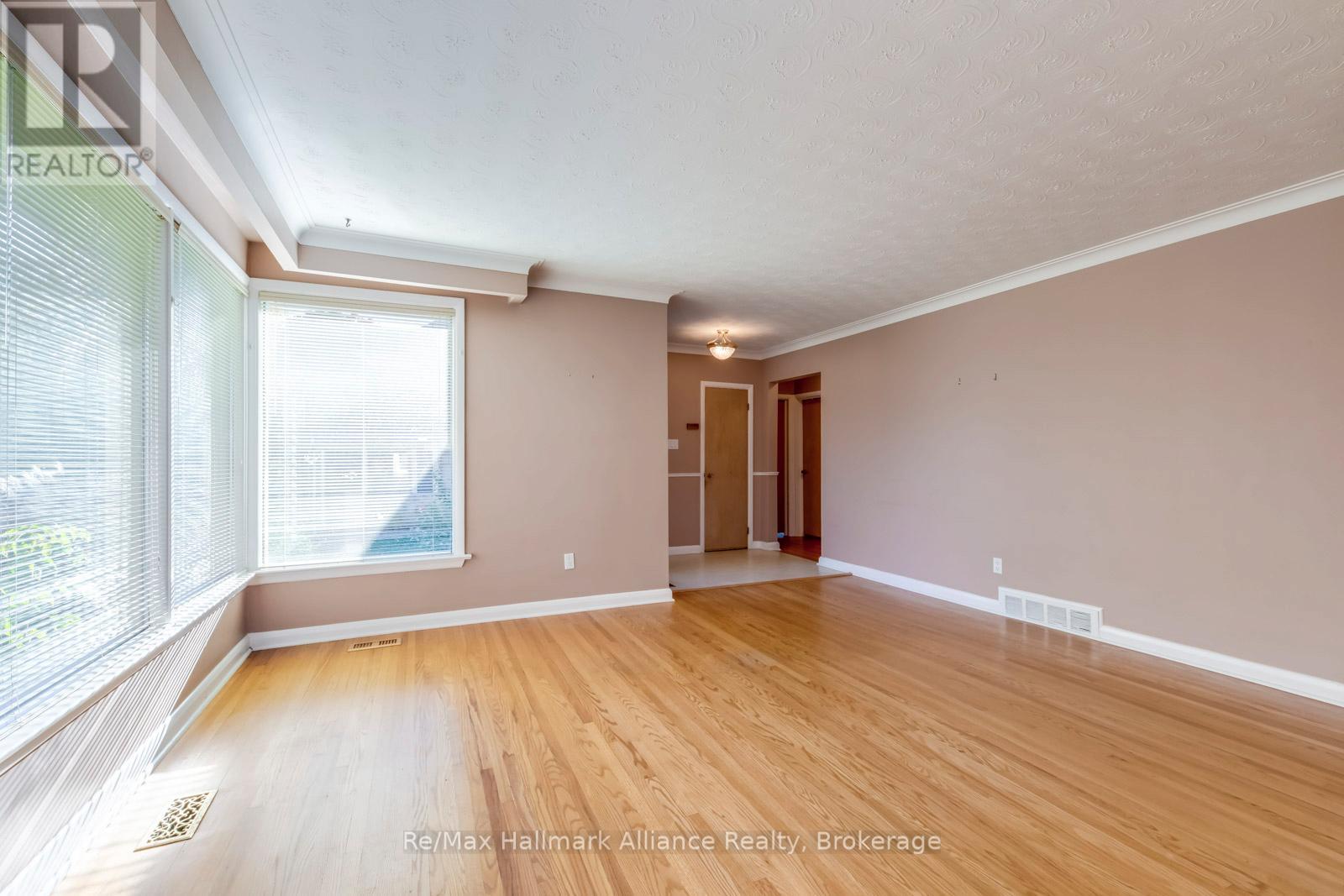 281 Savoy Crescent, Oakville, Ontario  L6L 1Y2 - Photo 12 - W12662556