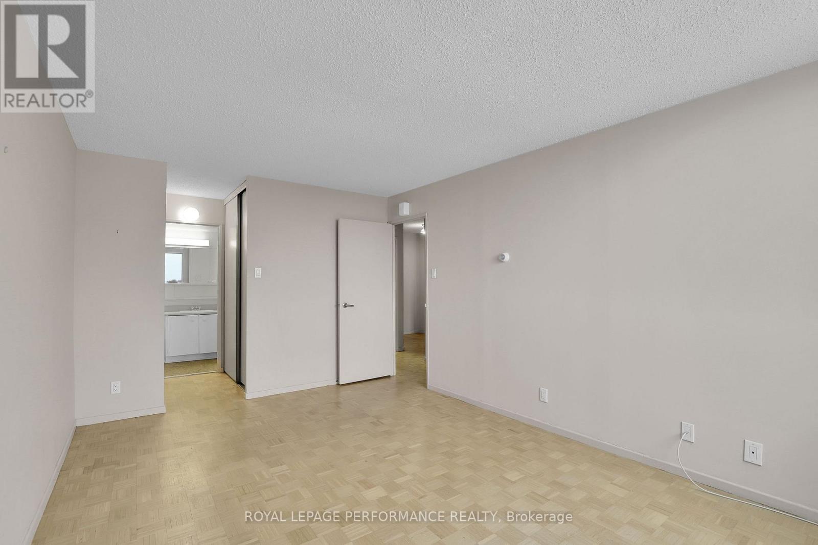 708 - 265 Poulin Avenue, Ottawa, Ontario  K2P 7Y8 - Photo 15 - X12662378