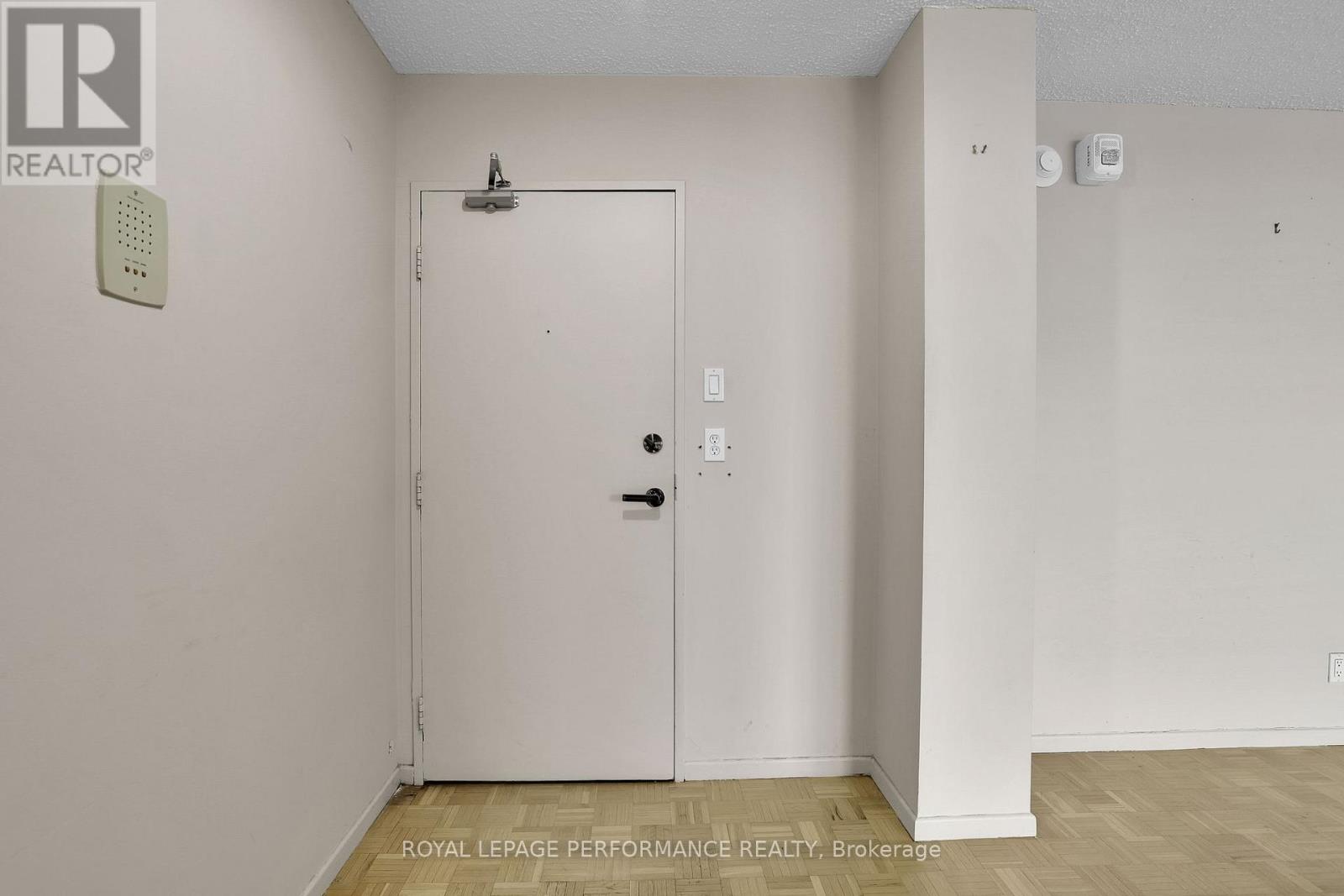 708 - 265 Poulin Avenue, Ottawa, Ontario  K2P 7Y8 - Photo 19 - X12662378