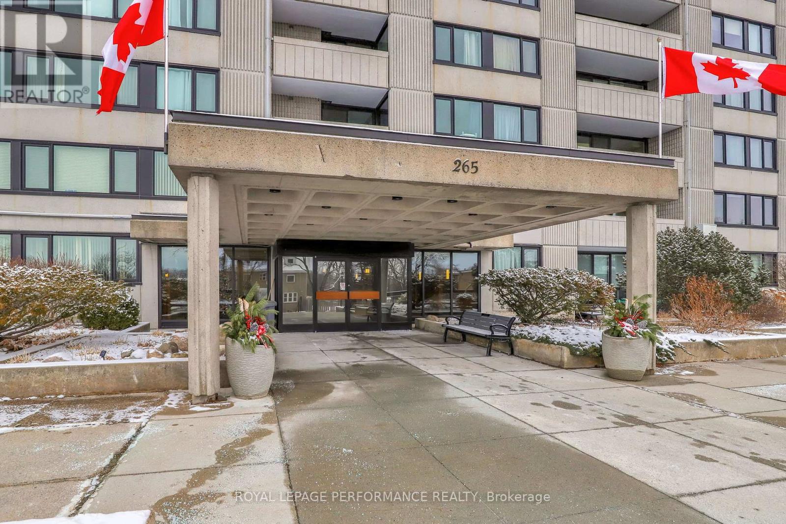 708 - 265 Poulin Avenue, Ottawa, Ontario  K2P 7Y8 - Photo 2 - X12662378