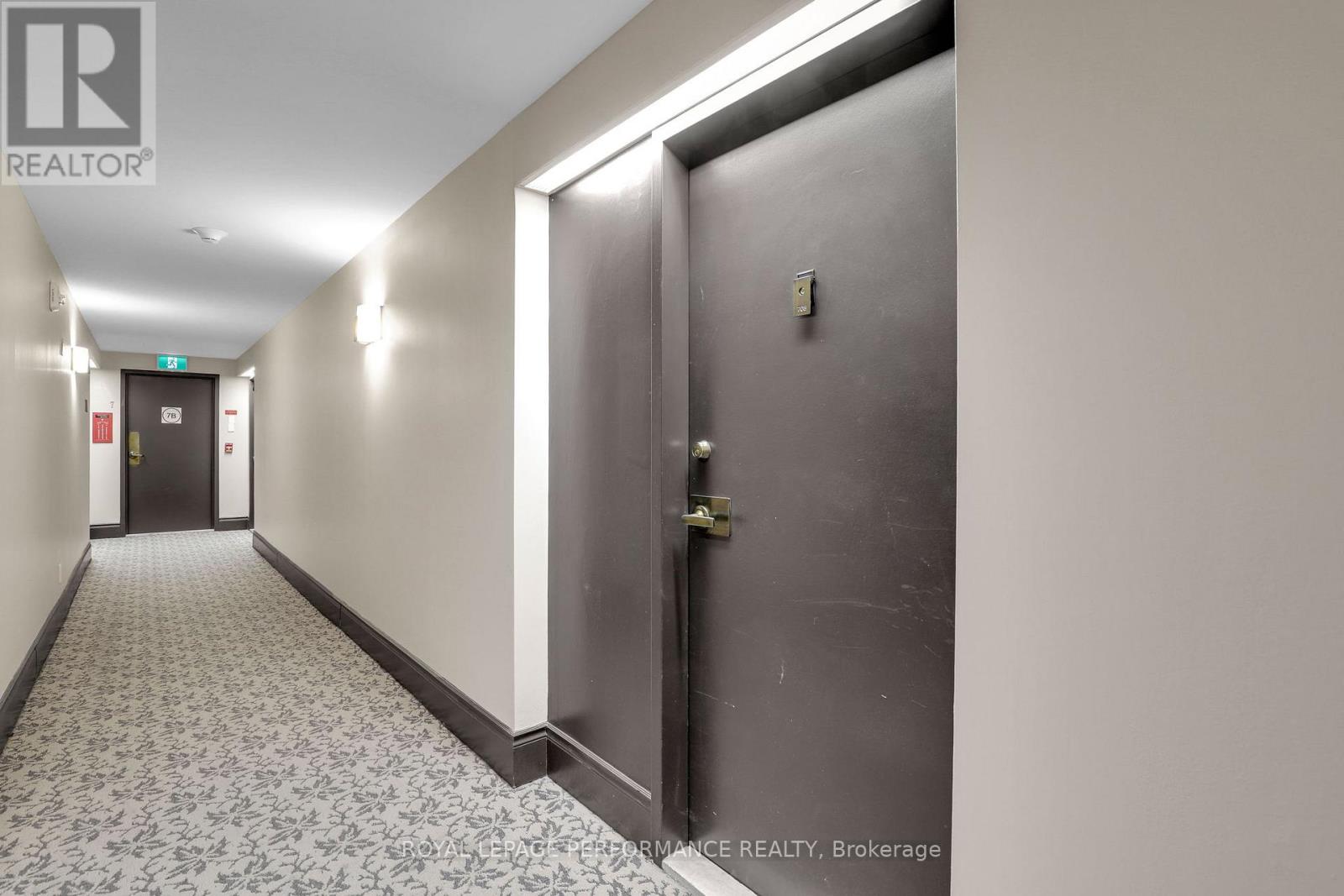 708 - 265 Poulin Avenue, Ottawa, Ontario  K2P 7Y8 - Photo 5 - X12662378