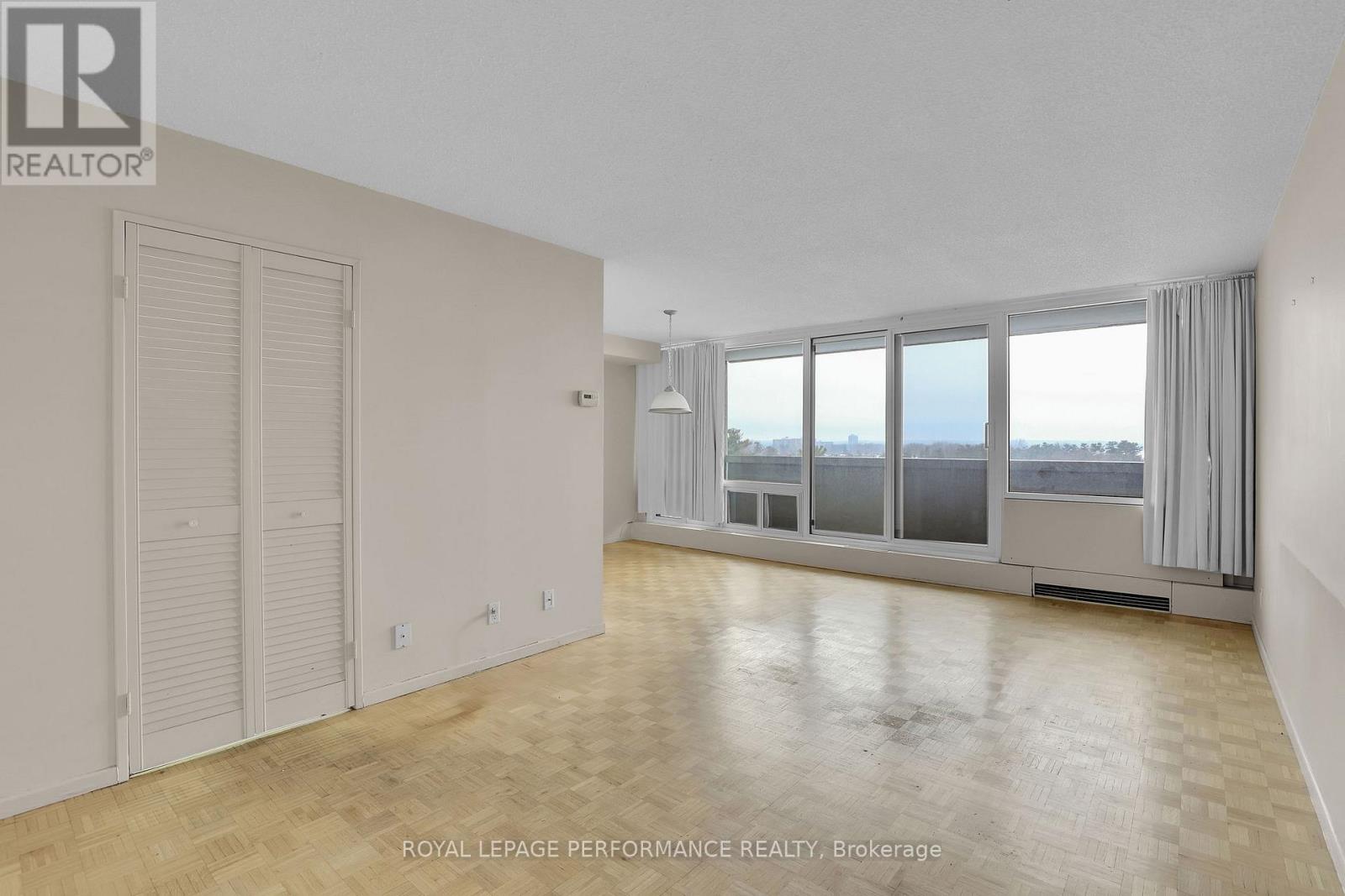 708 - 265 Poulin Avenue, Ottawa, Ontario  K2P 7Y8 - Photo 6 - X12662378