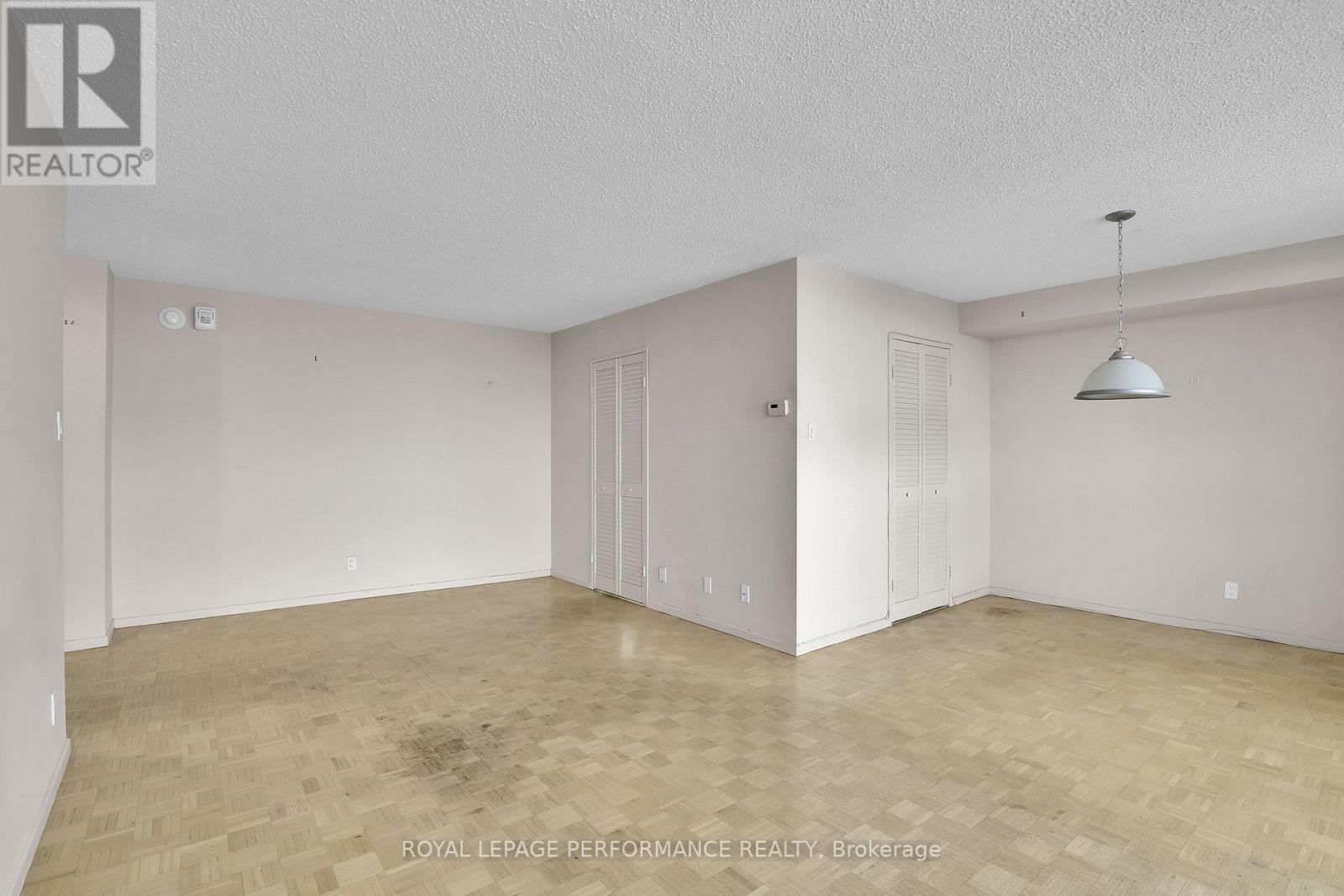 708 - 265 Poulin Avenue, Ottawa, Ontario  K2P 7Y8 - Photo 8 - X12662378