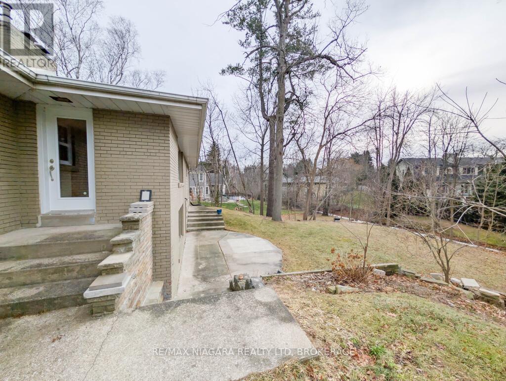 262 Alscot Crescent, Oakville, Ontario  L6J 4R4 - Photo 19 - W12662346