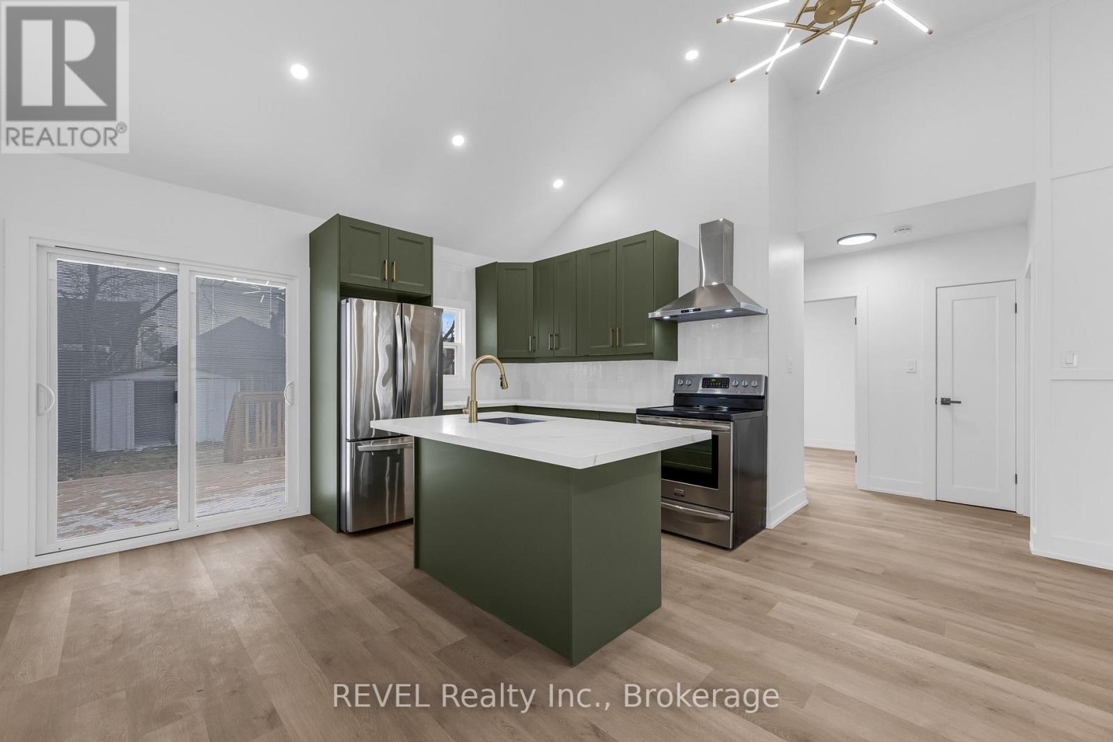 82 Grass Avenue, St. Catharines, Ontario  L2R 1T1 - Photo 7 - X12662394