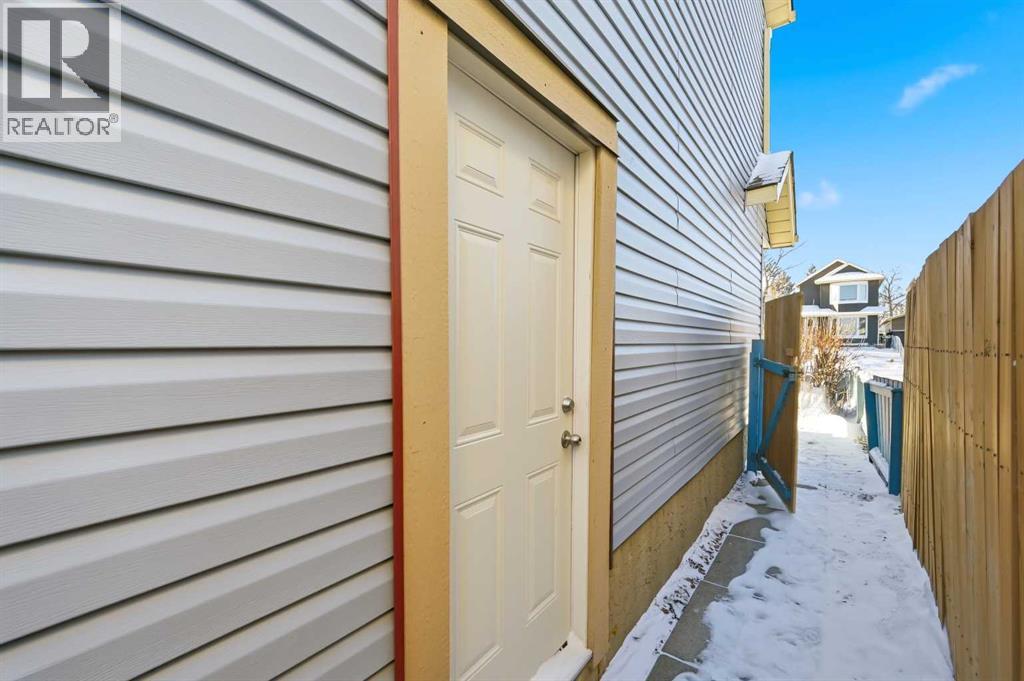 284 Falton Drive Ne, Calgary, Alberta  T3J 2X2 - Photo 4 - A2276950