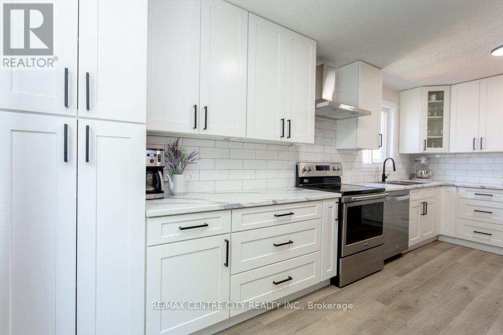 55 Melanie Drive E, Aylmer, Ontario  N5H 3G6 - Photo 4 - X12473700