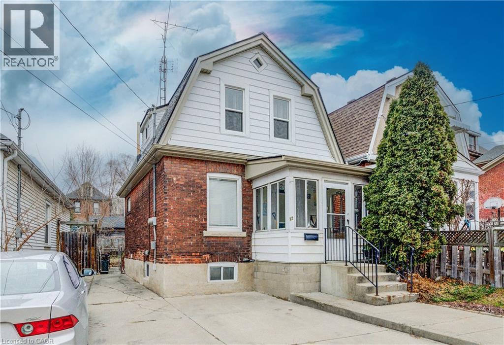 12 BAKER Street, Hamilton, Ontario