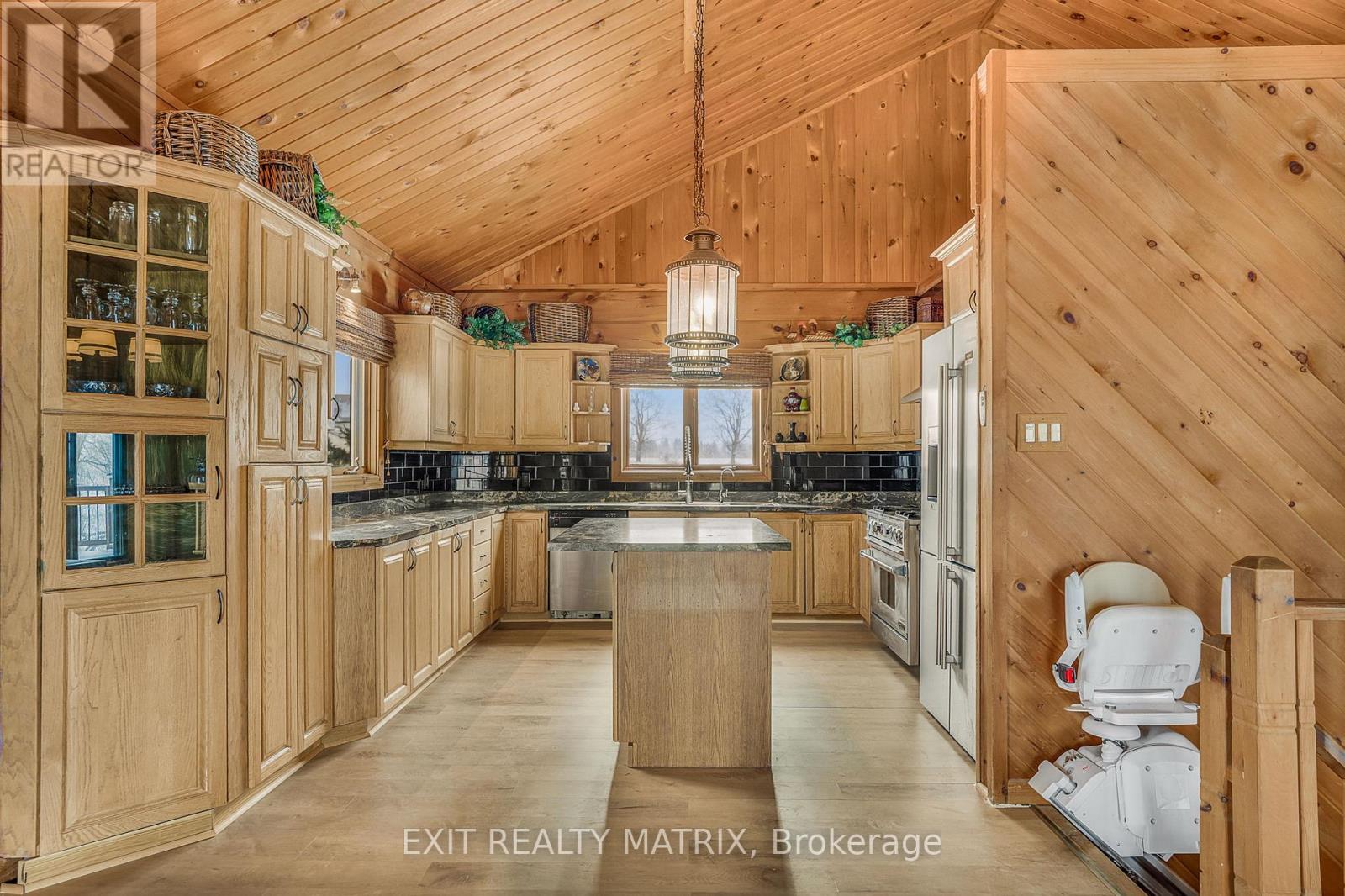 353 Chemin Du Domaine Road, Alfred And Plantagenet, Ontario  K0B 1J0 - Photo 12 - X12661300