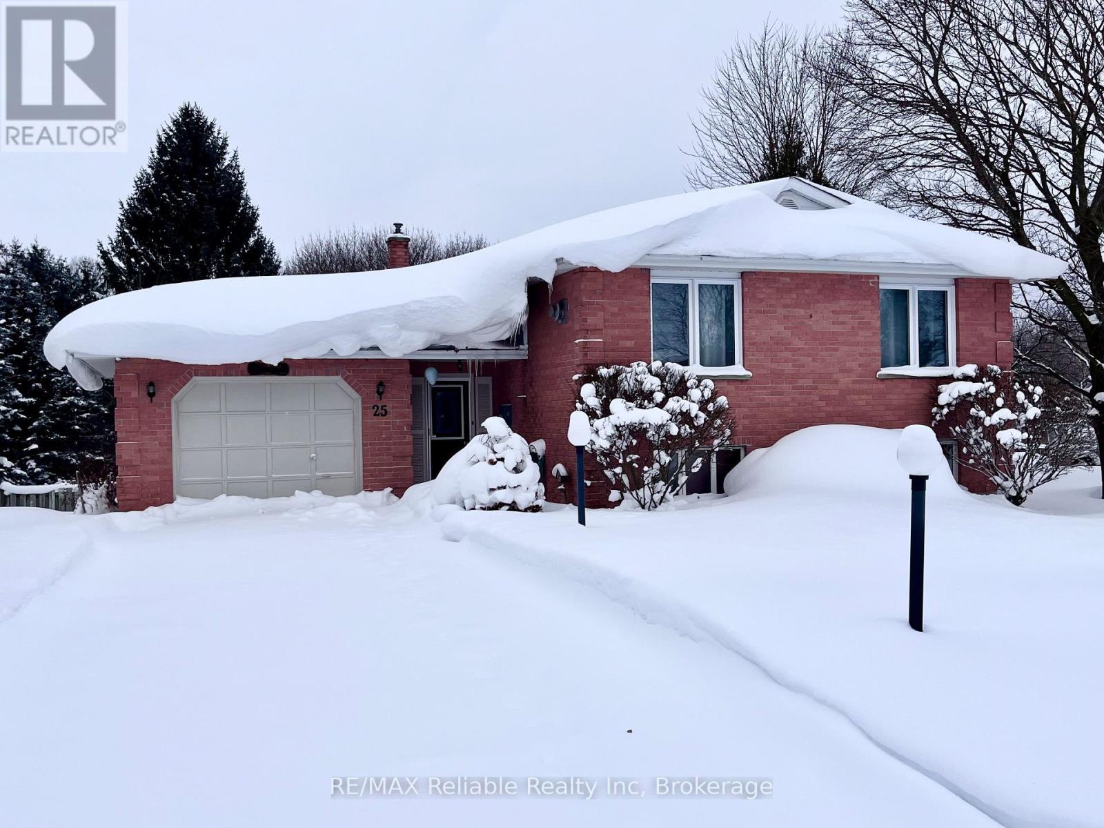 25 JORDAN DRIVE, North Huron, Ontario