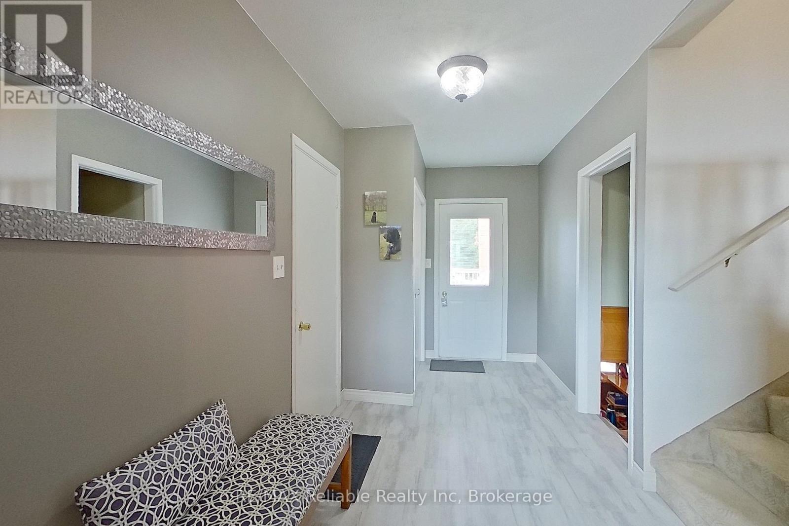 25 Jordan Drive, North Huron (East Wawanosh), Ontario  N0G 1E0 - Photo 5 - X12662334