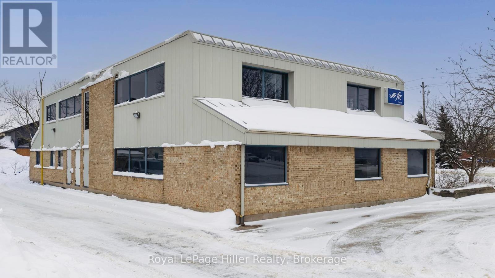 516 Huron Street, Stratford, Ontario N5A 5T7 - Photo 4 - X12662444