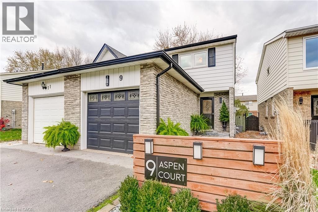 9 Aspen Court, Waterdown, Ontario  L8B 0A7 - Photo 2 - 40788356