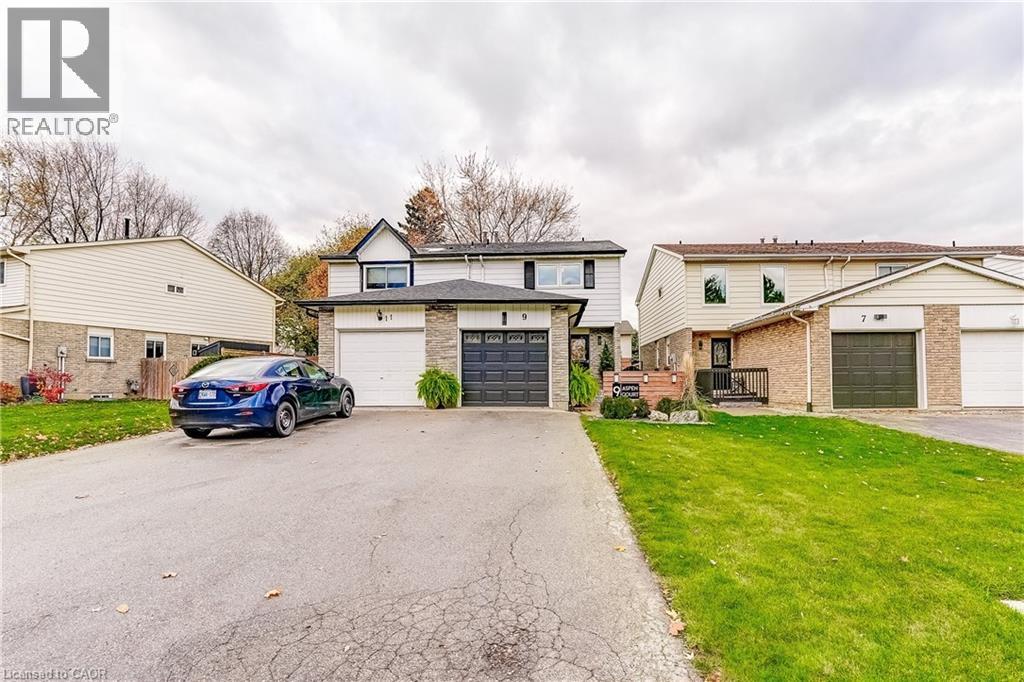 9 Aspen Court, Waterdown, Ontario  L8B 0A7 - Photo 4 - 40788356