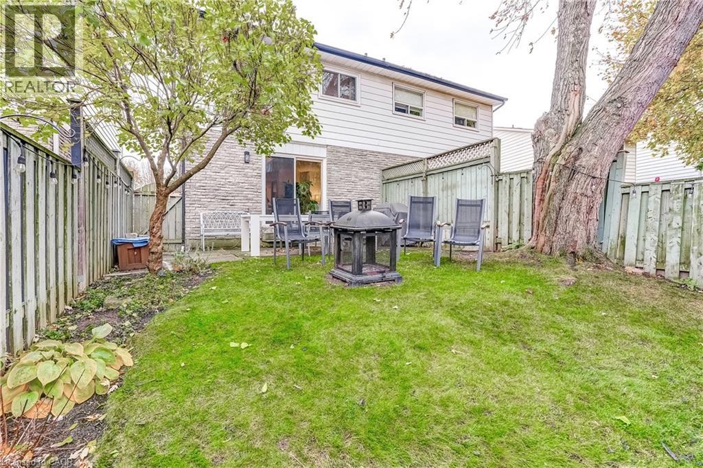 9 Aspen Court, Waterdown, Ontario  L8B 0A7 - Photo 29 - 40788356