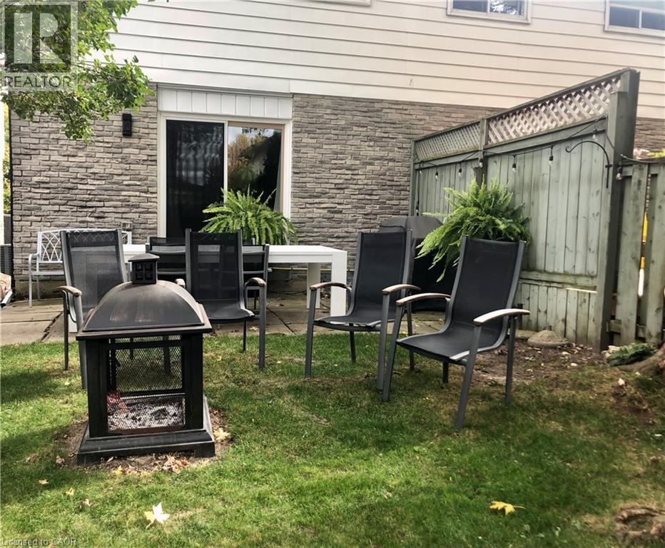 9 Aspen Court, Waterdown, Ontario  L8B 0A7 - Photo 41 - 40788356