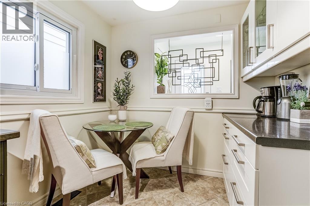 9 Aspen Court, Waterdown, Ontario  L8B 0A7 - Photo 13 - 40788356