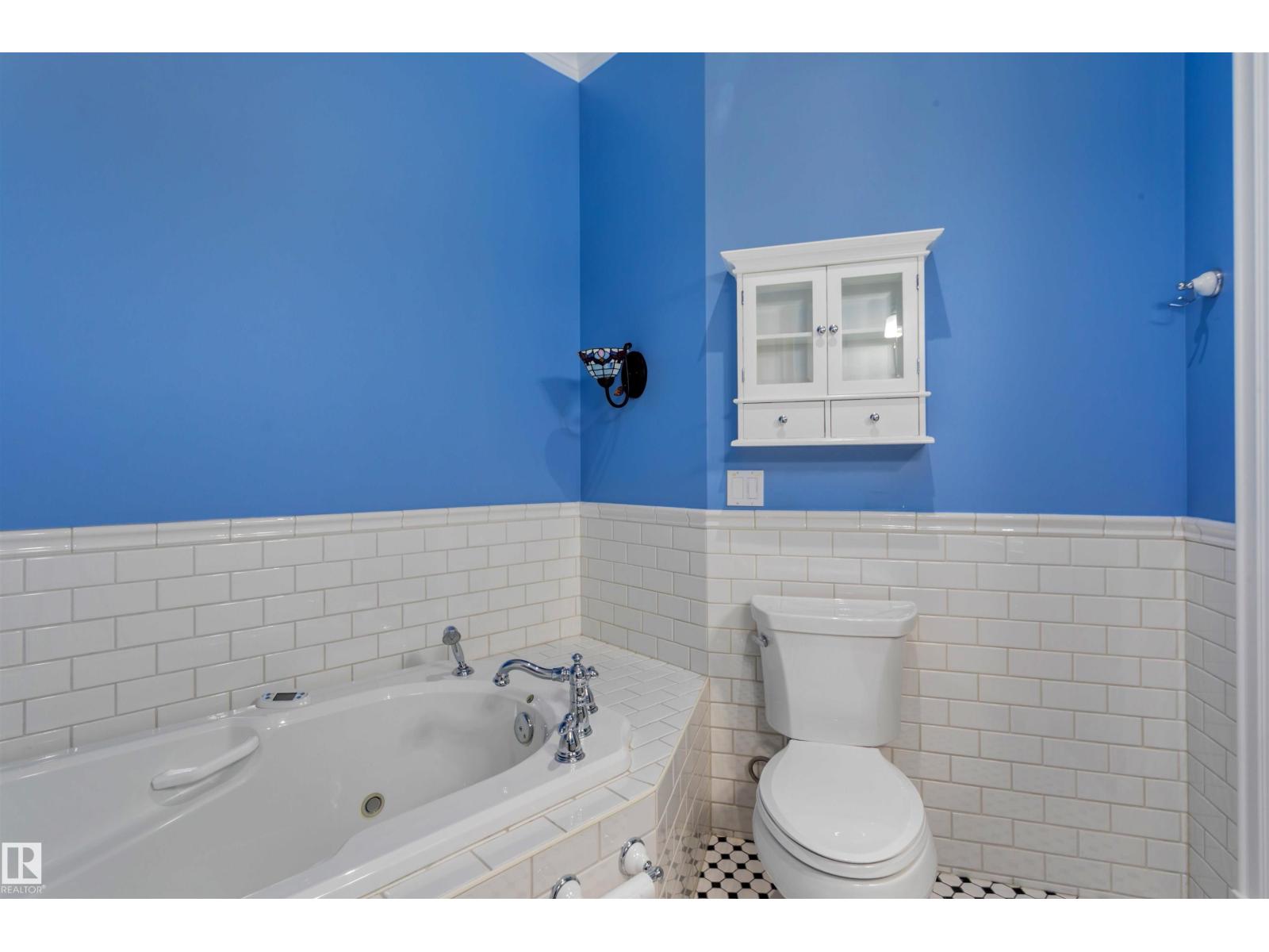 #102 11826 100 Av Nw, Edmonton, Alberta T5K 0K3 - Photo 41 - E4469049