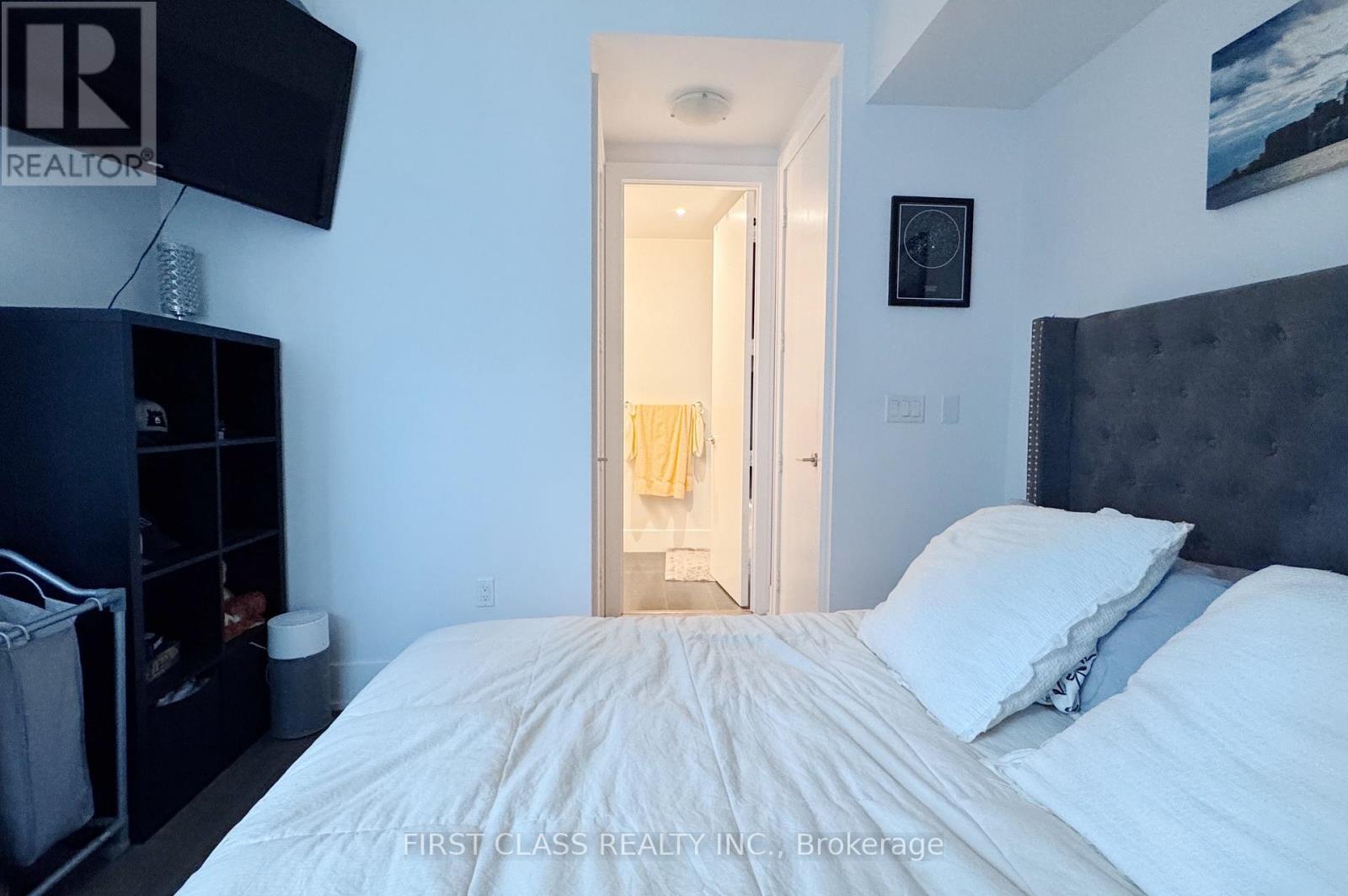 403 - 39 Queens Quay, Toronto, Ontario  M5E 0A5 - Photo 7 - C12662278
