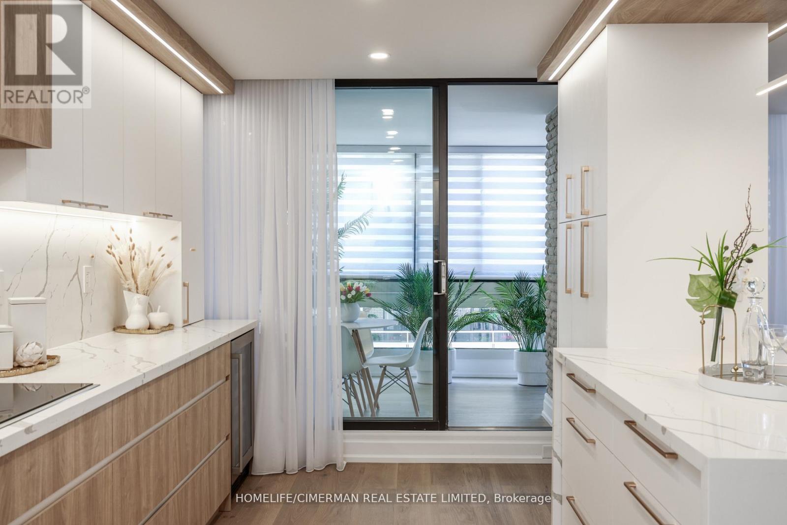 1002 - 240 Heath Street W, Toronto (Forest Hill South), Ontario  M5P 3L5 - Photo 29 - C12662440