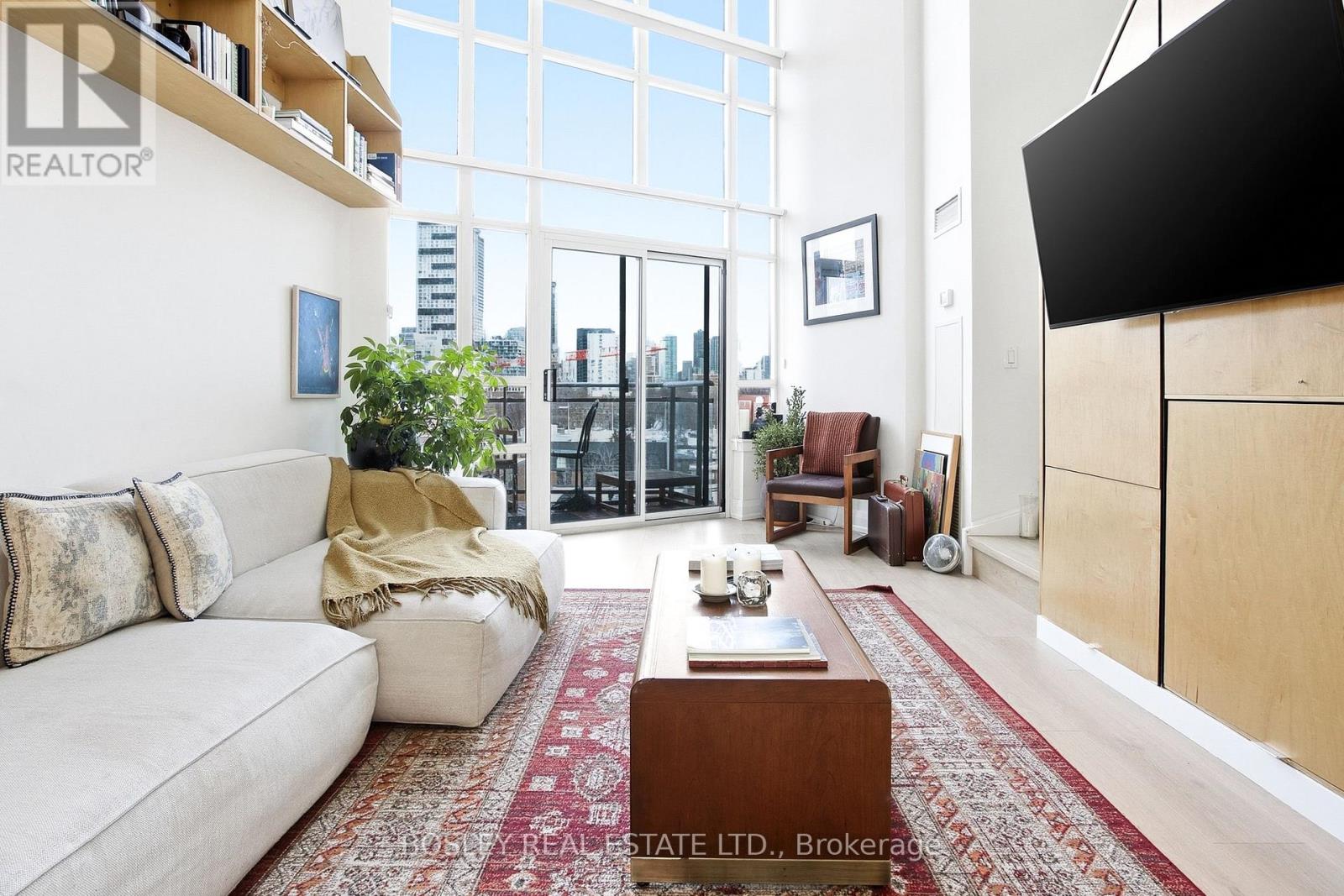 819 - 255 Richmond Street E, Toronto (Moss Park), Ontario  M5A 4T7 - Photo 2 - C12662464