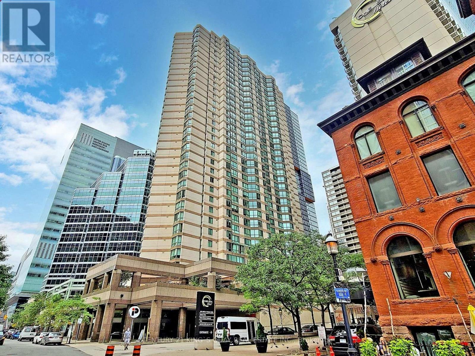 1900 - 38 Elm Street, Toronto (Bay Street Corridor), Ontario  M5G 2K5 - Photo 2 - C12662474