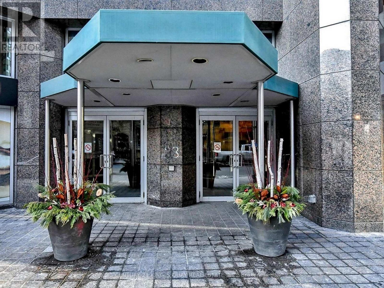 1900 - 38 Elm Street, Toronto (Bay Street Corridor), Ontario  M5G 2K5 - Photo 3 - C12662474