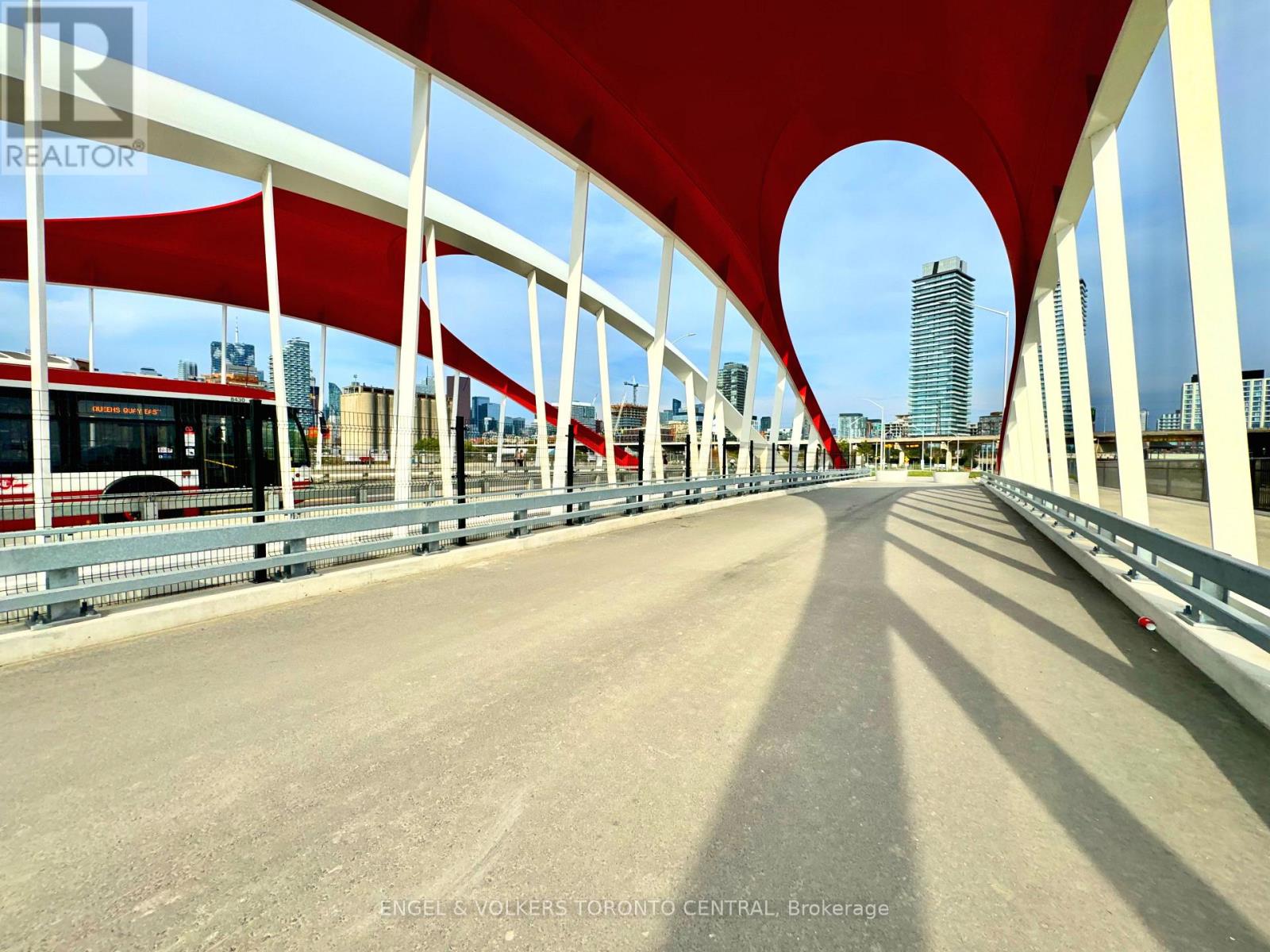 2202 - 390 Cherry Street, Toronto (Waterfront Communities), Ontario  M5A 0E2 - Photo 32 - C12662488